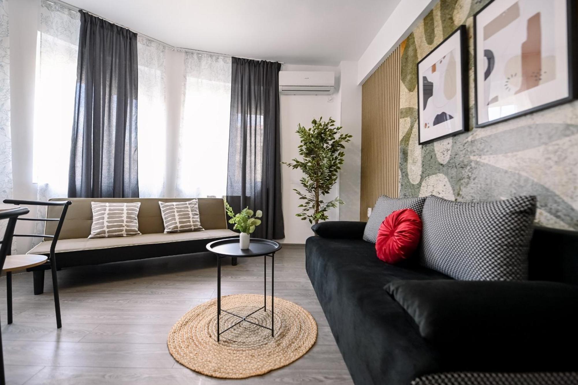 Old Town Charm - Modern & Comfortable Accommodation In The Heart Of The City Boekarest Buitenkant foto