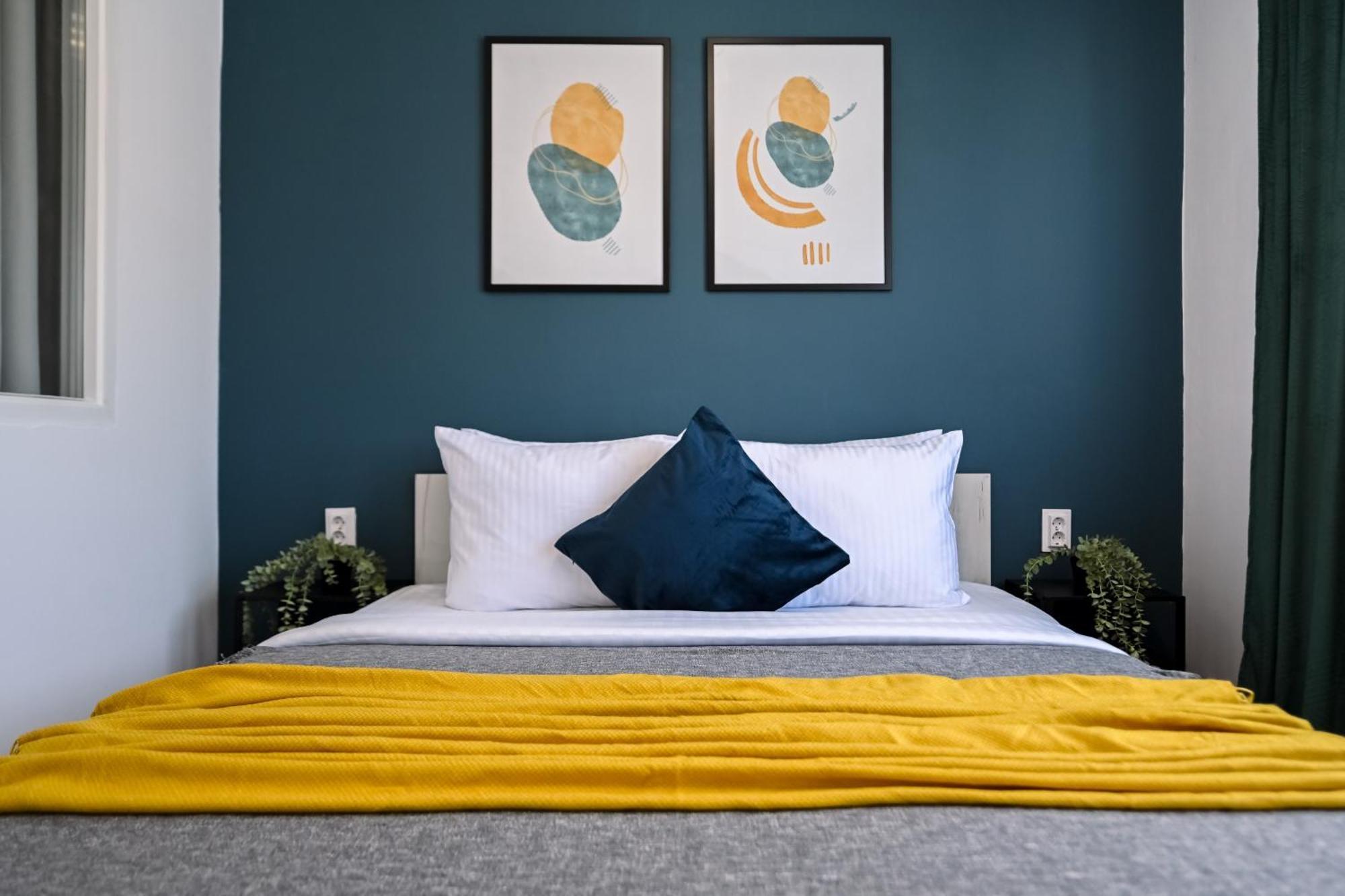 Old Town Charm - Modern & Comfortable Accommodation In The Heart Of The City Boekarest Buitenkant foto