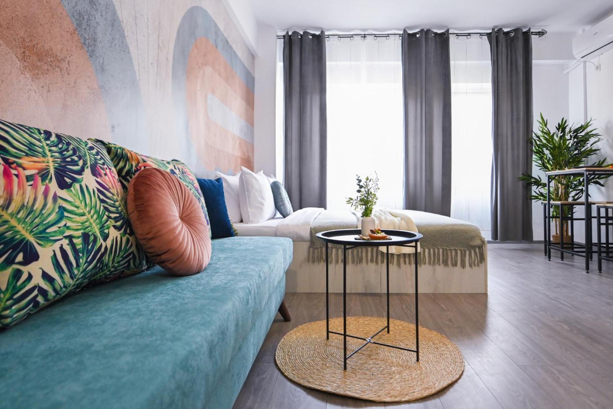 Old Town Charm - Modern & Comfortable Accommodation In The Heart Of The City Boekarest Buitenkant foto
