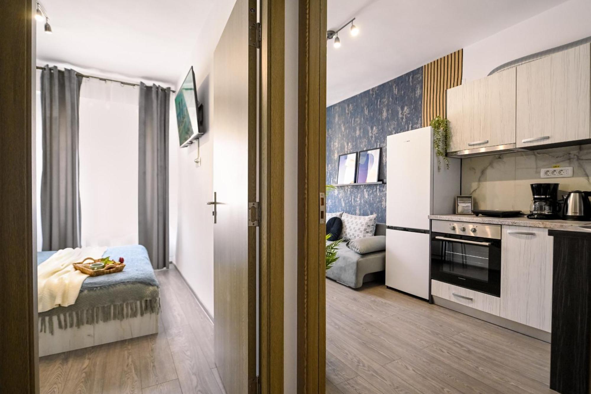 Old Town Charm - Modern & Comfortable Accommodation In The Heart Of The City Boekarest Buitenkant foto