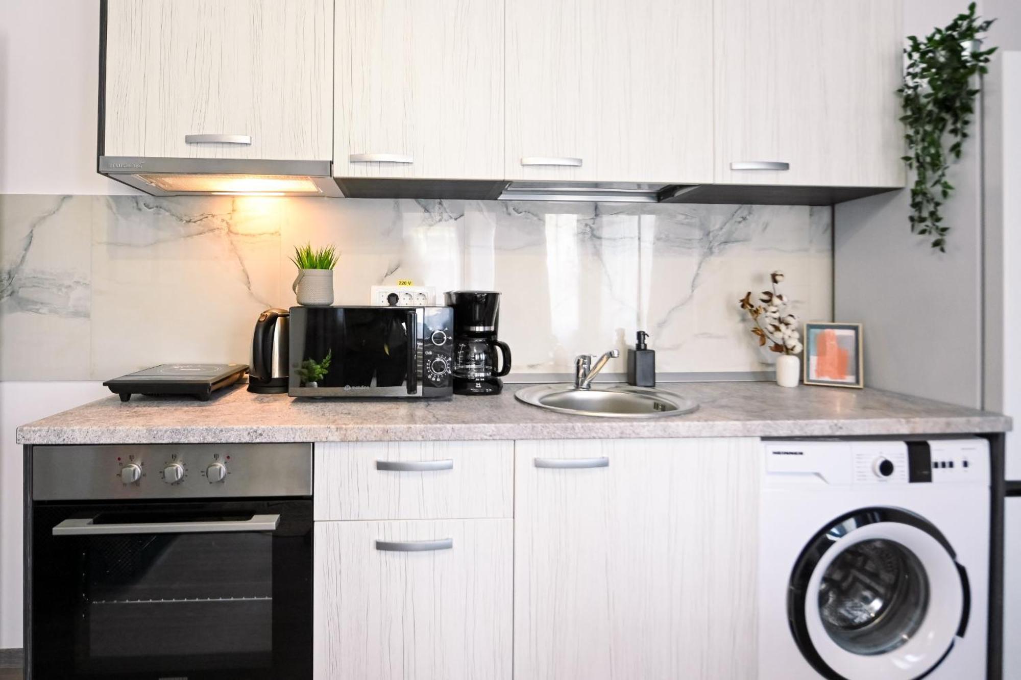 Old Town Charm - Modern & Comfortable Accommodation In The Heart Of The City Boekarest Buitenkant foto