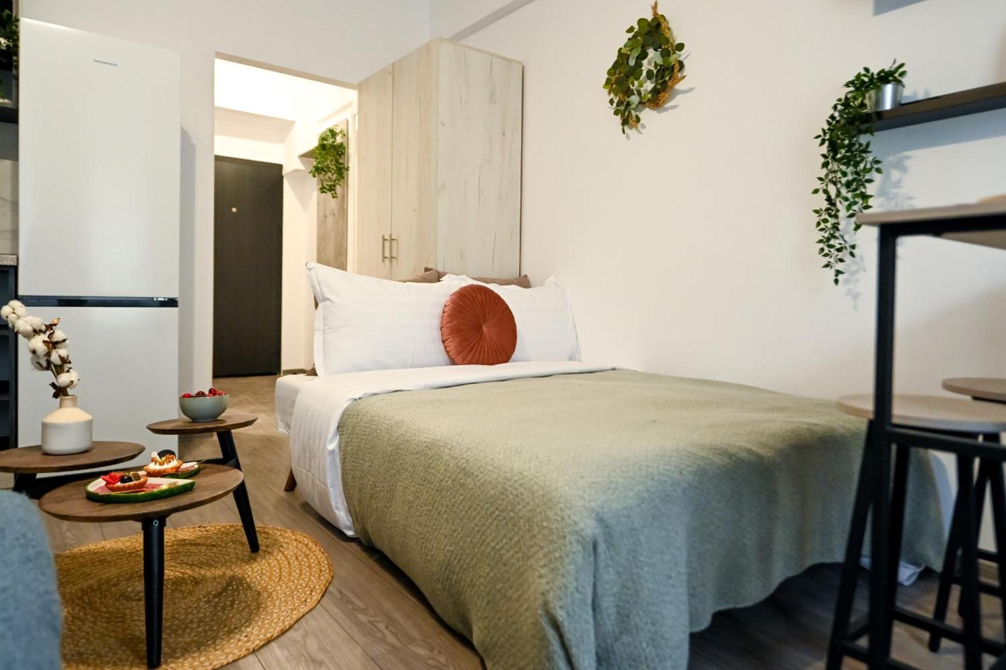 Old Town Charm - Modern & Comfortable Accommodation In The Heart Of The City Boekarest Buitenkant foto