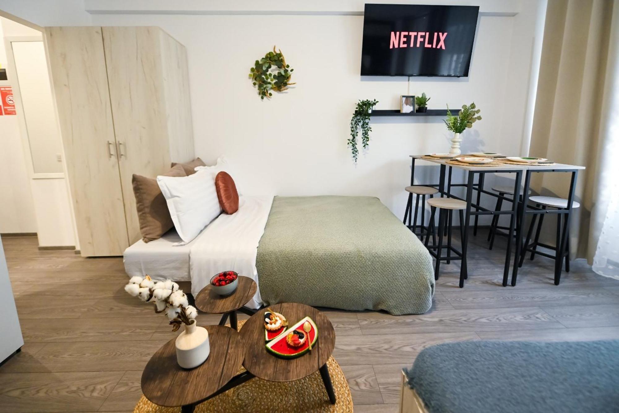 Old Town Charm - Modern & Comfortable Accommodation In The Heart Of The City Boekarest Buitenkant foto